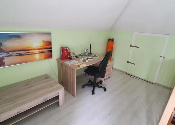 Fichtenwalde, 160qm, 3sz, 2bd, Kueche, Vdsl بيليتس