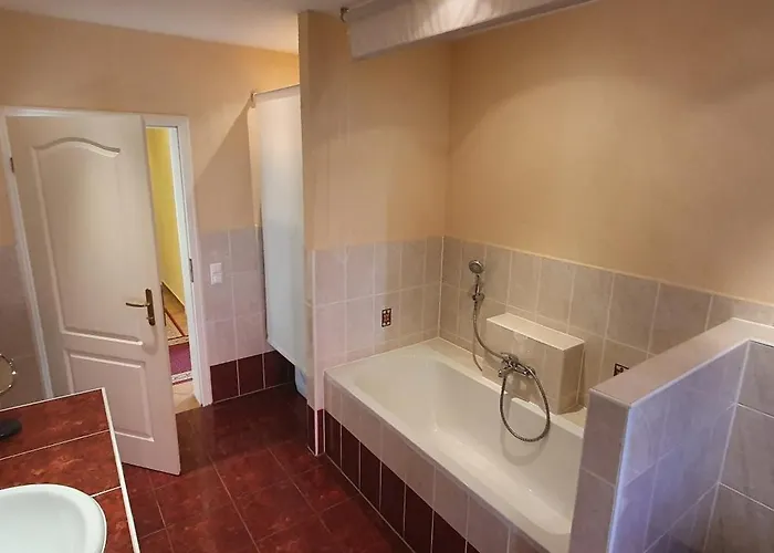 Fichtenwalde, 160qm, 3sz, 2bd, Kueche, Vdsl بيليتس